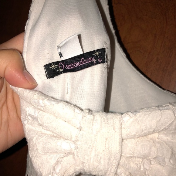 White Dress - Picture 4 of 4